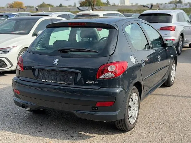Peugeot 206