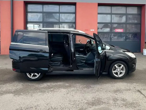 Ford Grand C-Max Titanium