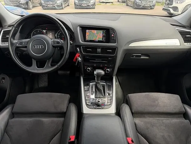 Audi Q5 2,0 TDI Quattro