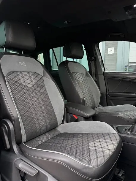 VW Tiguan 2,0 TDI R-Line DSG |Assistent Paket SUV / Geländewagen