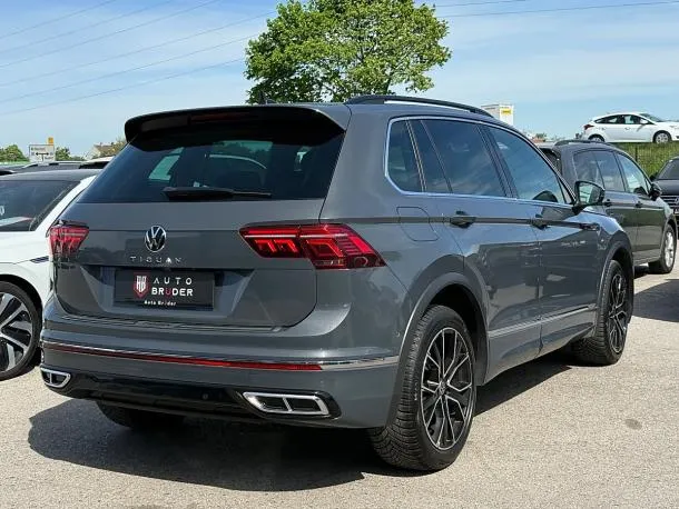 VW Tiguan 2,0 TDI R-Line DSG |Assistent Paket SUV / Geländewagen