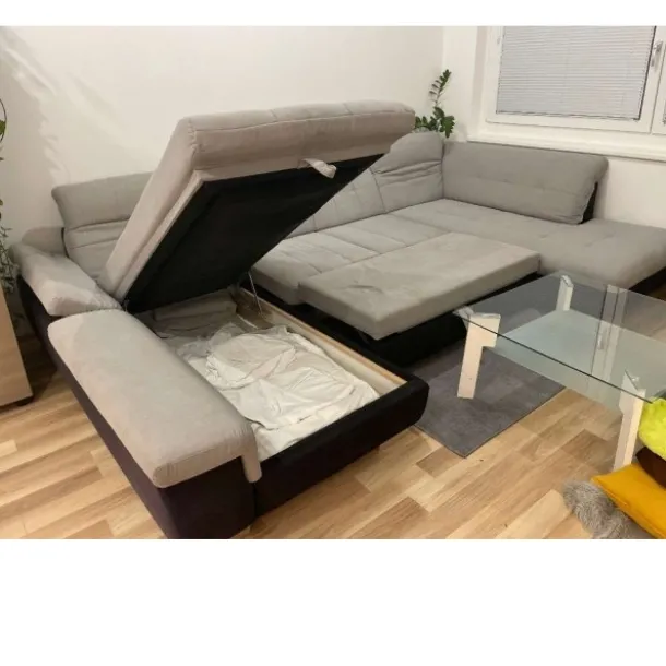 Sofá U-Formig mit Bettfunktion inkl. Tisch