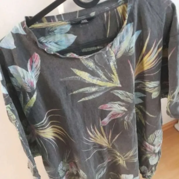 New Yorker shirt
