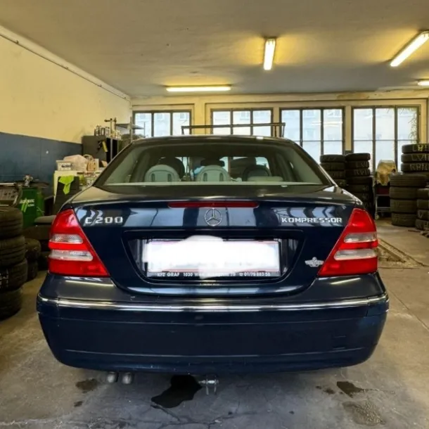 Mercedes C200