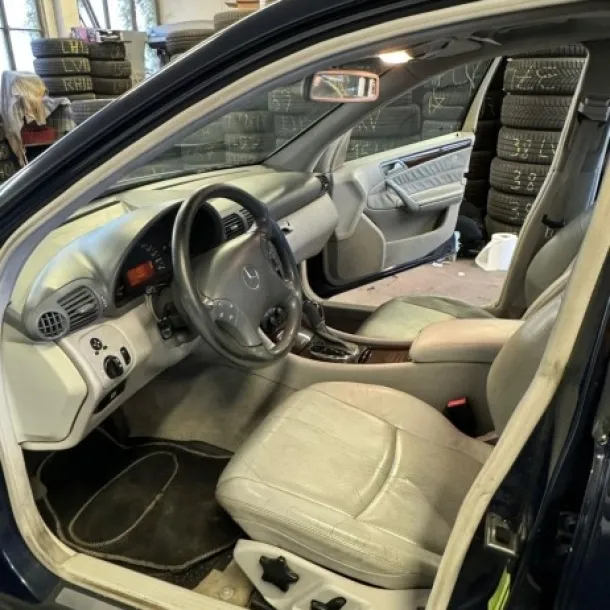Mercedes C200