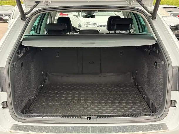 Skoda Superb Kombi 2,0 TDI