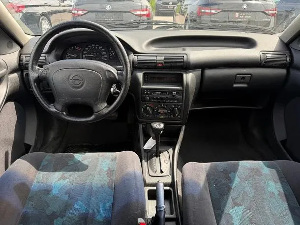 Opel Astra 1,6 GL