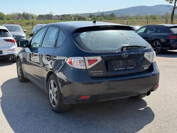 Subaru Impreza Hatchback 2,0D-L